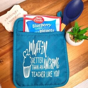 Teacher Gifts - Personalized Oven Mitt